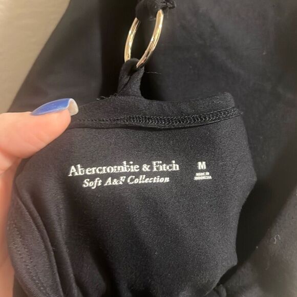 ✨ABERCROMBIE & FITCH Double-layered Seamless Fabric Boatneck Sz Medium Bodysuit✨ - Picture 7 of 8